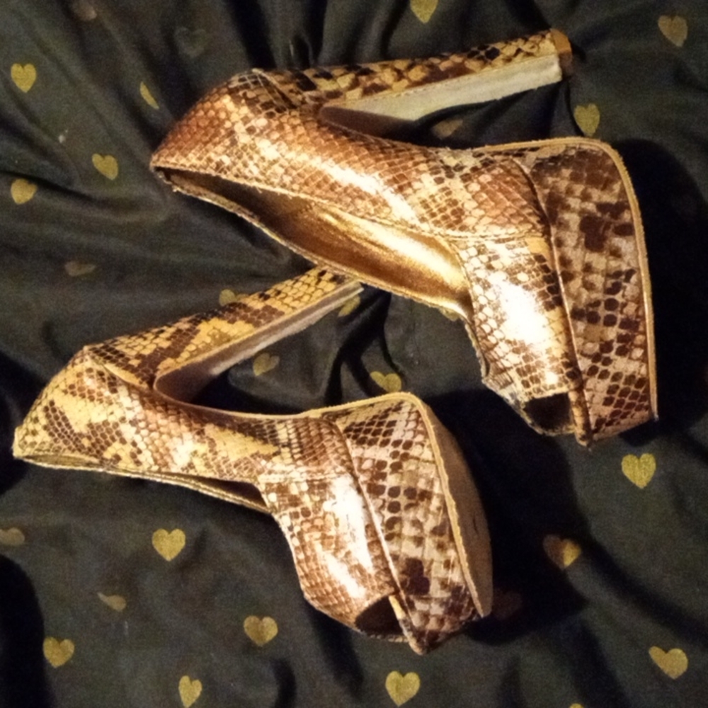 Steve madden high heels size 7